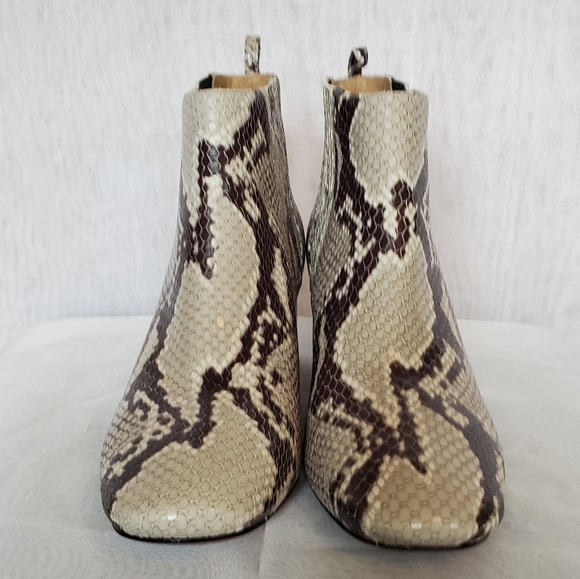 Marc Jacobs Ankle Boot, Size 6 - Picture 3 of 8